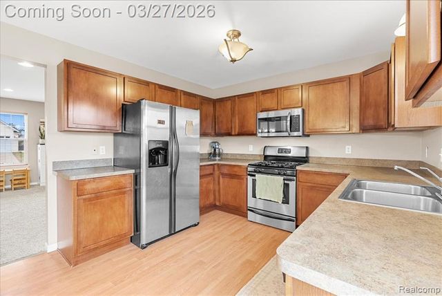 3463 Amber Oaks Drive, Howell, MI 48855