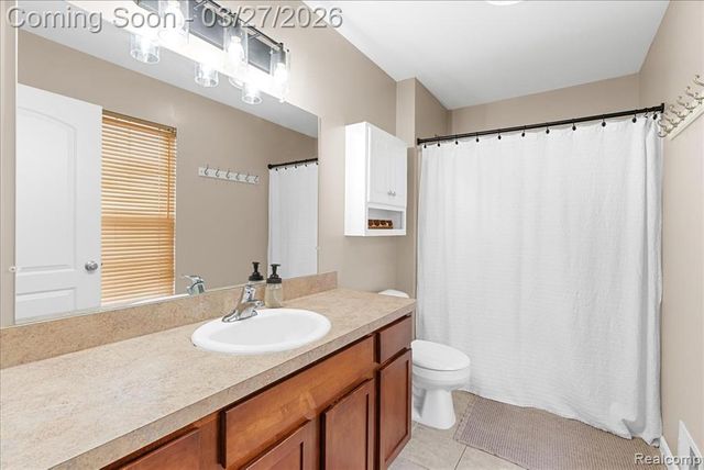 3463 Amber Oaks Drive, Howell, MI 48855