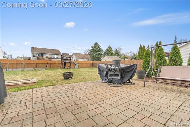 3463 Amber Oaks Drive, Howell, MI 48855