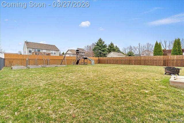 3463 Amber Oaks Drive, Howell, MI 48855