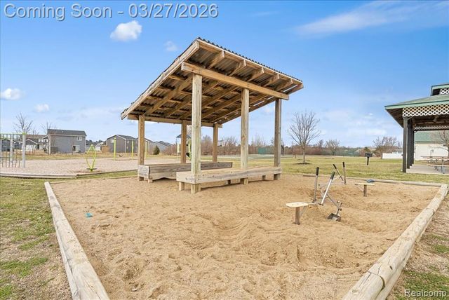 3463 Amber Oaks Drive, Howell, MI 48855