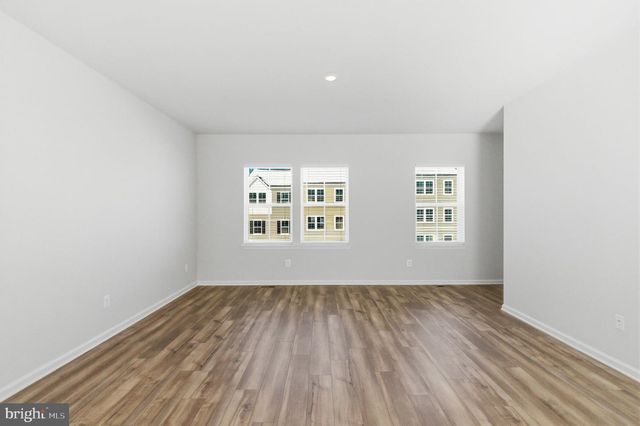 406 18TH AVENUE, Ranson, WV 25438