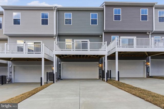 406 18TH AVENUE, Ranson, WV 25438