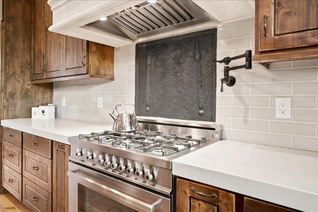 8950 Gilardi Rd, Newcastle, CA 95658