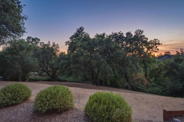 8950 Gilardi Rd, Newcastle, CA 95658