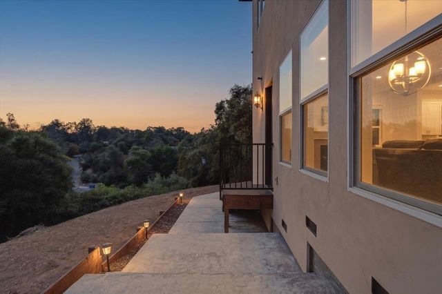 8950 Gilardi Rd, Newcastle, CA 95658
