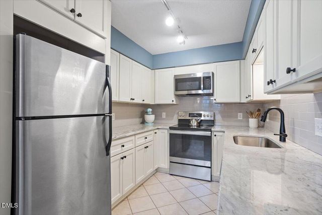 1008 Oak Lake Court, Raleigh, NC 27606