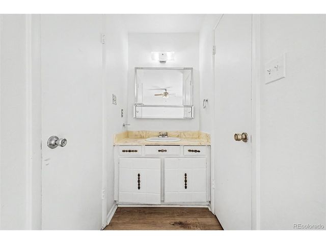 11822 E Canal Dr, Aurora, CO 80011