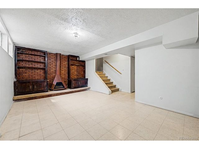 11822 E Canal Dr, Aurora, CO 80011