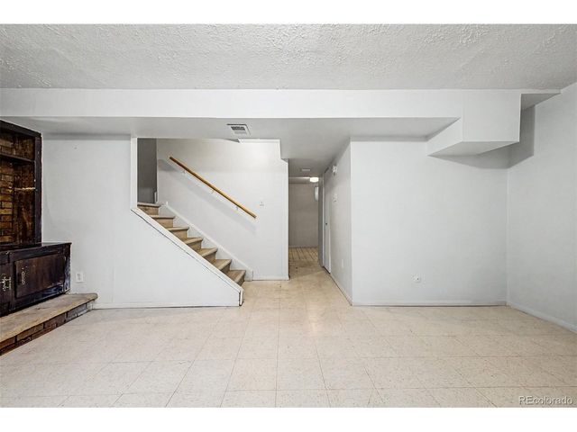 11822 E Canal Dr, Aurora, CO 80011