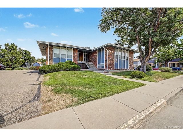 11822 E Canal Dr, Aurora, CO 80011