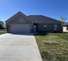 105 Canter Drive, London, KY 40744