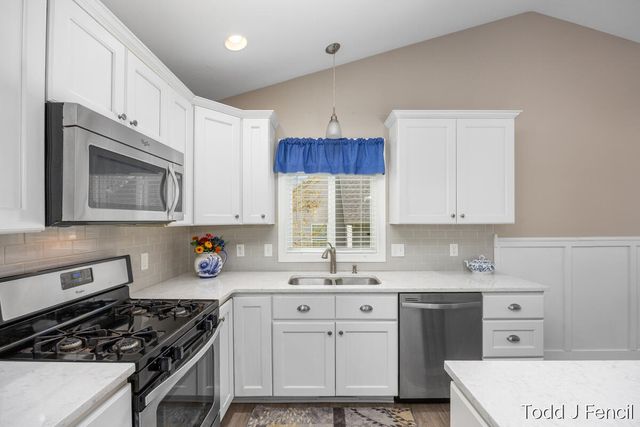 2631 Stockwood Drive Ne, City Of Grand Rapids, MI 49505