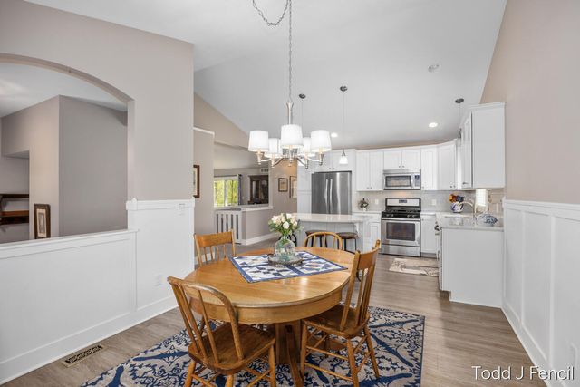 2631 Stockwood Drive Ne, City Of Grand Rapids, MI 49505