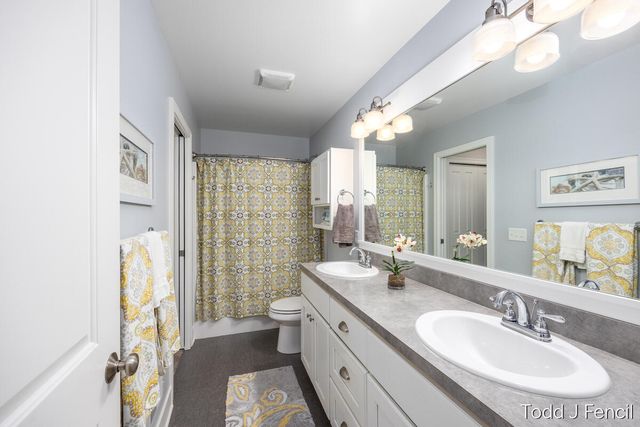 2631 Stockwood Drive Ne, City Of Grand Rapids, MI 49505
