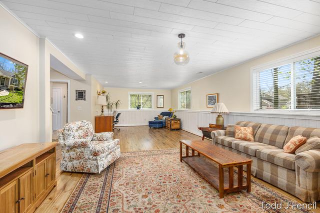 2631 Stockwood Drive Ne, City Of Grand Rapids, MI 49505
