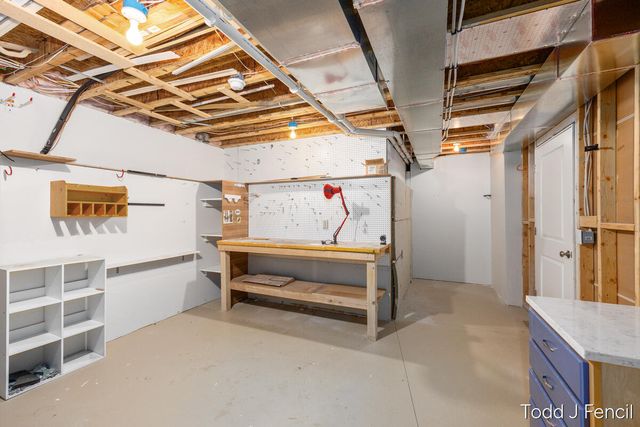 2631 Stockwood Drive Ne, City Of Grand Rapids, MI 49505