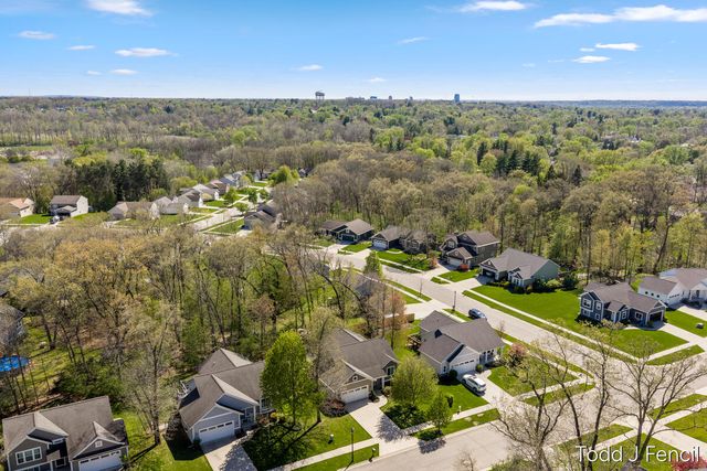 2631 Stockwood Drive Ne, City Of Grand Rapids, MI 49505