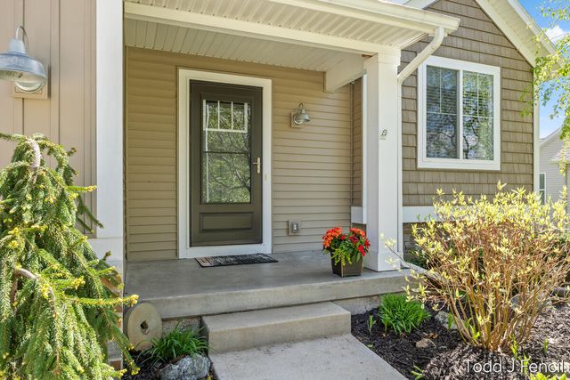 2631 Stockwood Drive Ne, City Of Grand Rapids, MI 49505