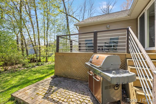 2631 Stockwood Drive Ne, City Of Grand Rapids, MI 49505