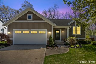 2631 Stockwood Drive Ne, City Of Grand Rapids, MI 49505