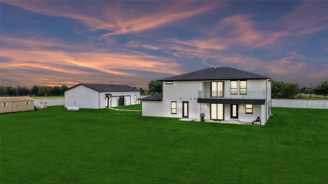1053 Sedalia Road, Van Alstyne, TX 75495