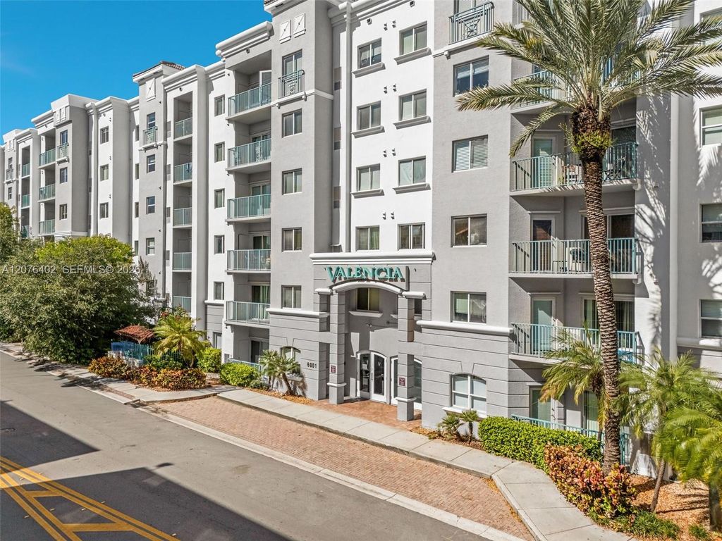 6001 SW 70th Street 512, South Miami, FL 33143