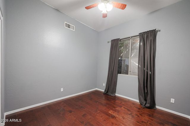 5974 W KERRY Lane, Glendale, AZ 85308