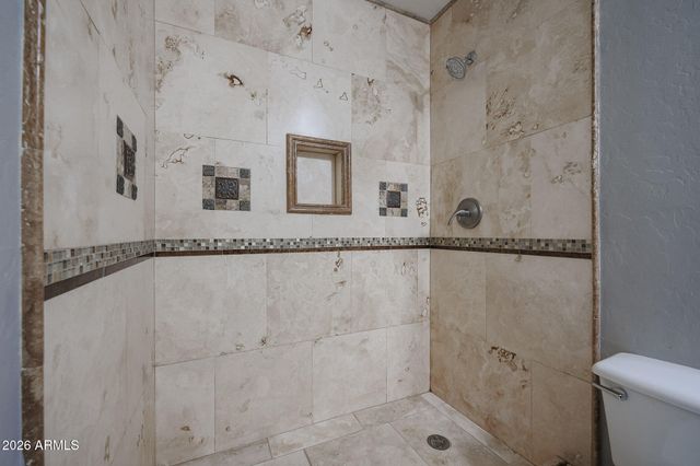 5974 W KERRY Lane, Glendale, AZ 85308