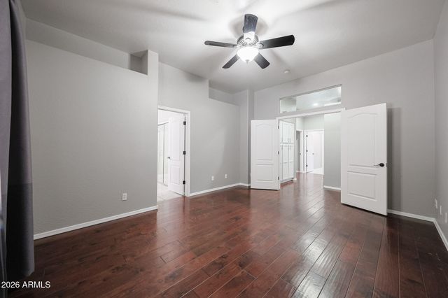 5974 W KERRY Lane, Glendale, AZ 85308