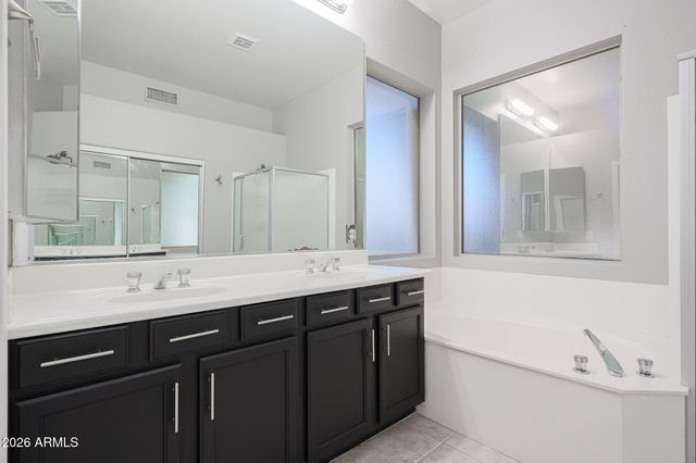 5974 W KERRY Lane, Glendale, AZ 85308