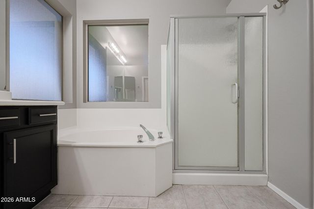 5974 W KERRY Lane, Glendale, AZ 85308