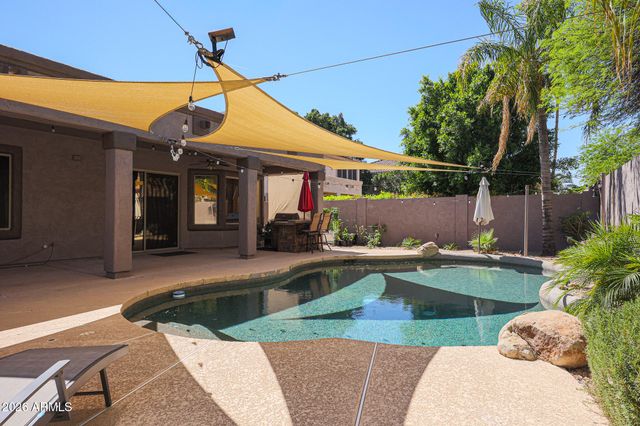 5974 W KERRY Lane, Glendale, AZ 85308