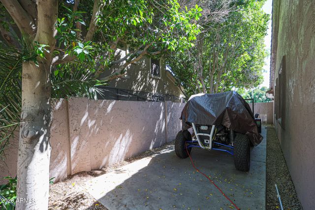 5974 W KERRY Lane, Glendale, AZ 85308