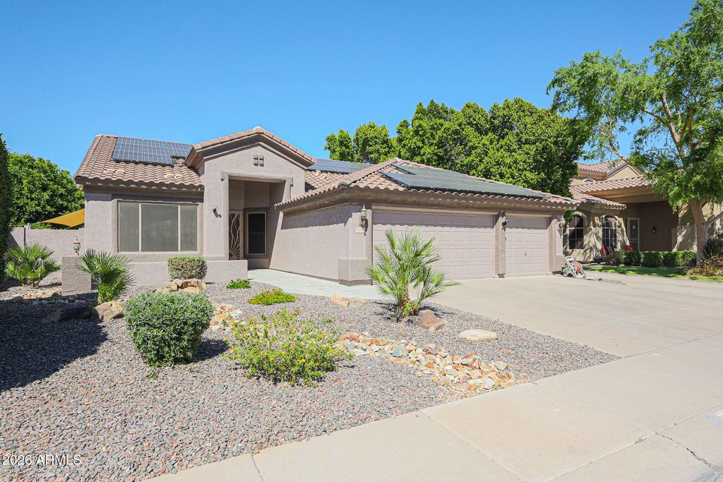 5974 W KERRY Lane, Glendale, AZ 85308 — photo 3