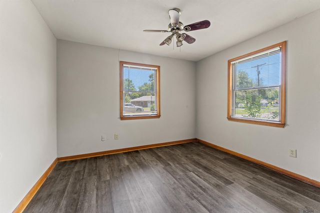1477 Nichols St, Baker, LA 70714