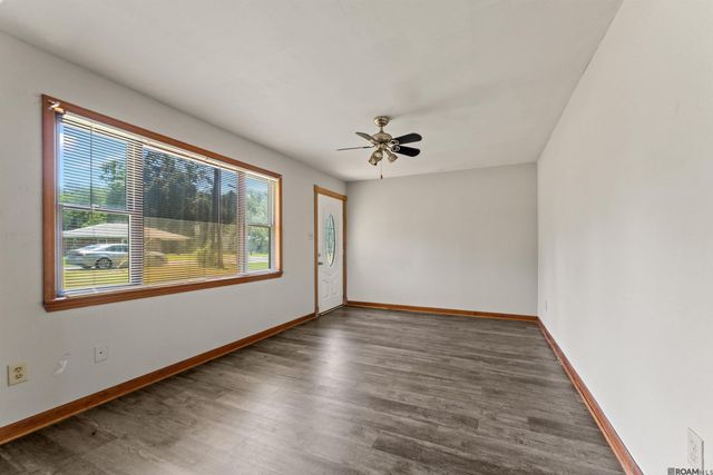 1477 Nichols St, Baker, LA 70714