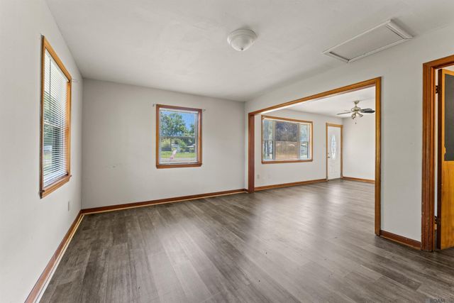 1477 Nichols St, Baker, LA 70714