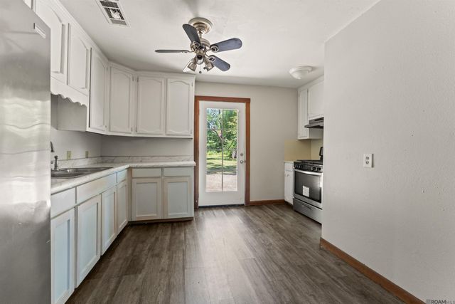 1477 Nichols St, Baker, LA 70714