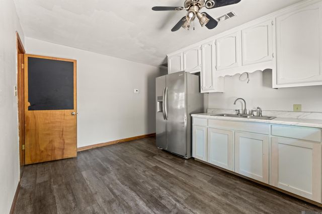 1477 Nichols St, Baker, LA 70714