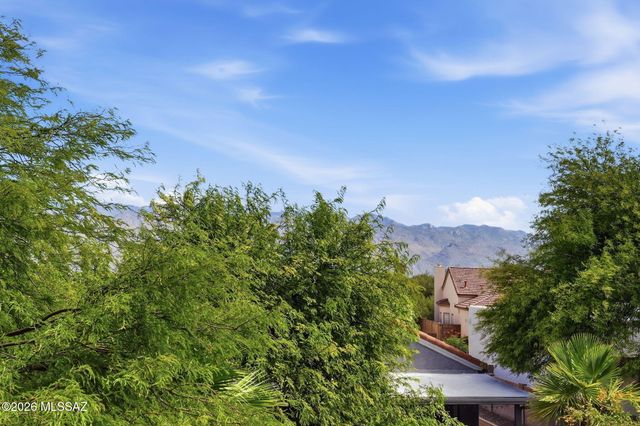 10811 E Limberbush Place, Tucson, AZ 85748