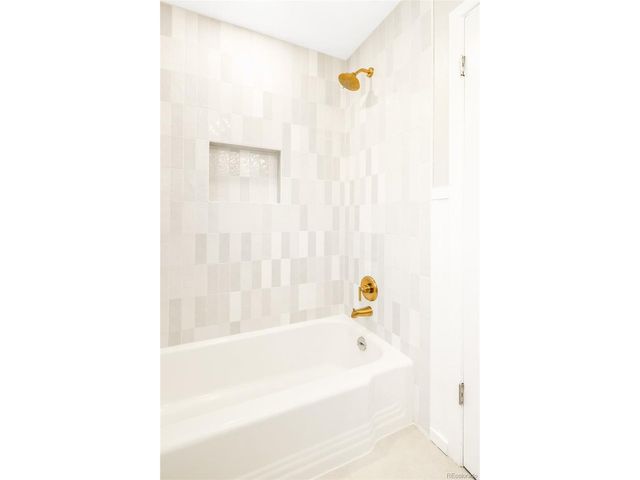 6570 S High St, Centennial, CO 80121