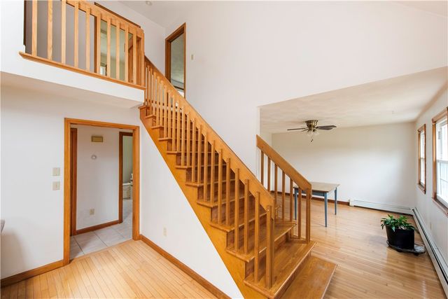 6 Englewood Court, Warren, RI 02885