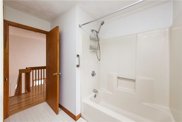 6 Englewood Court, Warren, RI 02885