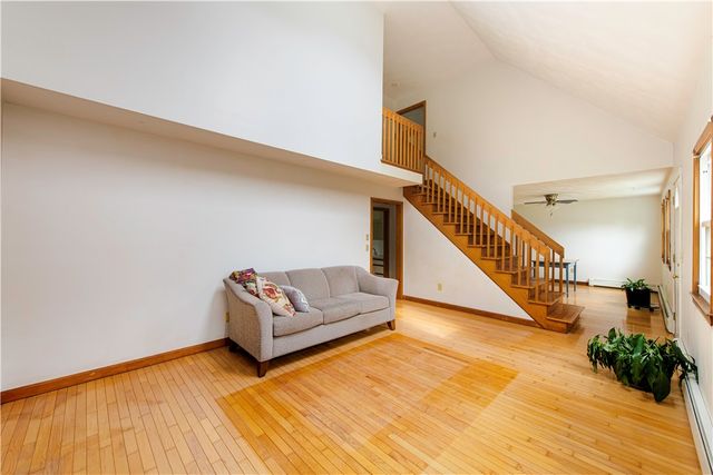 6 Englewood Court, Warren, RI 02885