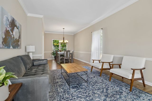 301 Mill Run Cir, Nashville, TN 37221