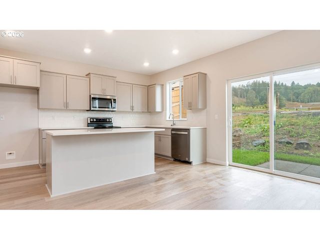 9194 Se Azalea St, Happy Valley, OR 97086