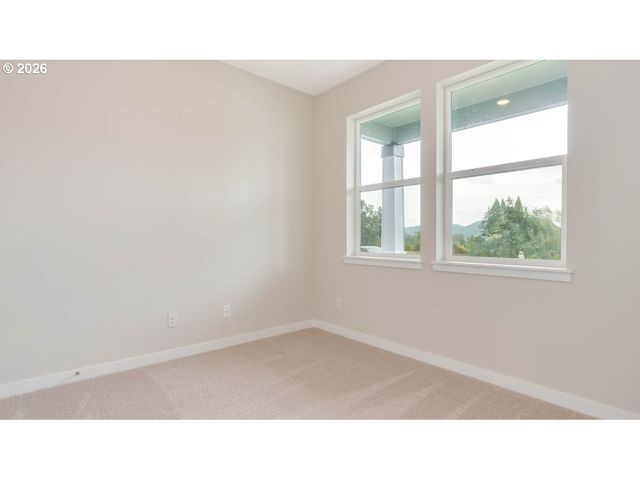 9194 Se Azalea St, Happy Valley, OR 97086
