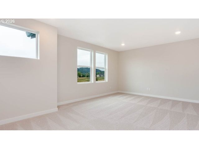 9194 Se Azalea St, Happy Valley, OR 97086