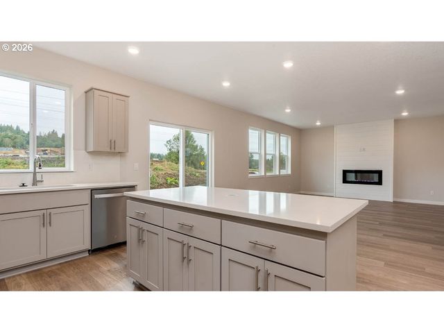 9194 Se Azalea St, Happy Valley, OR 97086